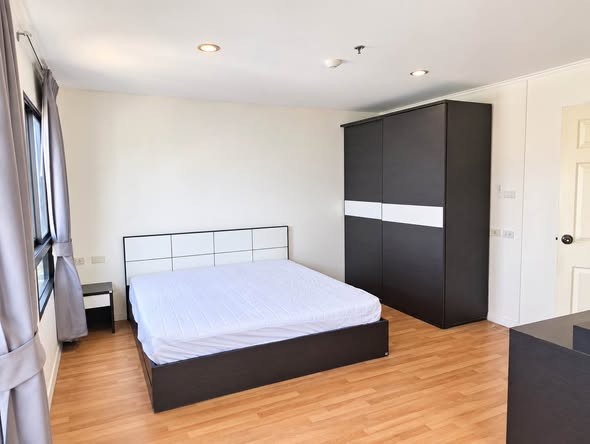 bedroom and room interior of Lumpini Place Rama 3 – Riverview