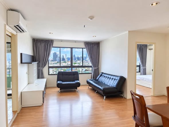 living room and bedroom of Lumpini Place Rama 3 – Riverview