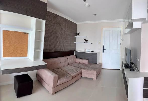 living room and bedroom of Lumpini Place Rama 9 – Ratchada