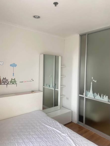 bedroom of Lumpini Place Ratchayotin