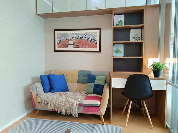 living room of Lumpini Place Srinagarindra – Hua Mak Station