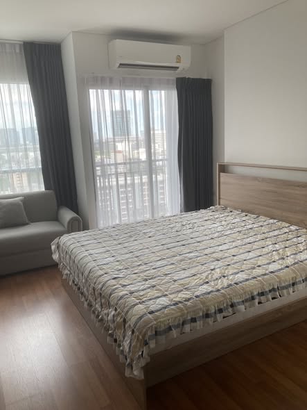 bedroom of Lumpini Place Taopoon Interchange