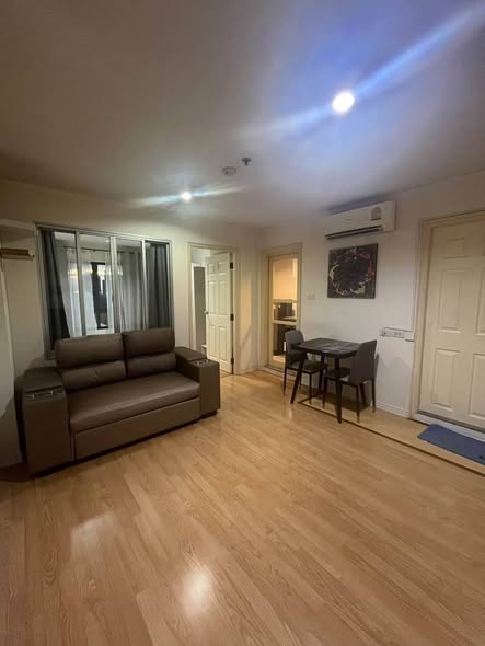 living room of Lumpini Sukhumvit 77