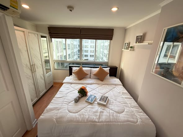 bedroom of Lumpini Ville Cultural Center