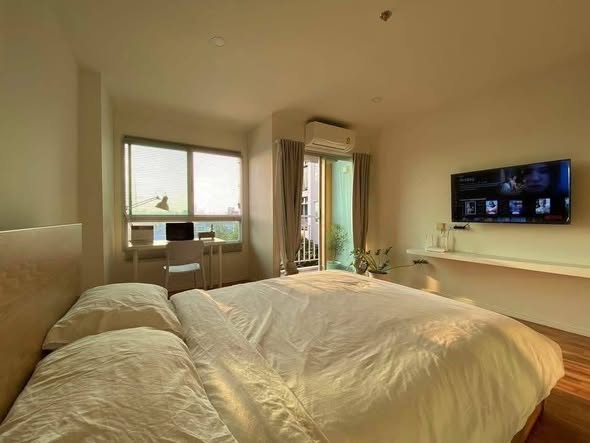bedroom of Lumpini Ville Phattanakarn-Srinakarin Condominium