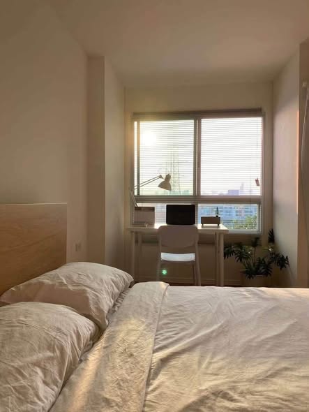 bedroom of Lumpini Ville Phattanakarn-Srinakarin Condominium