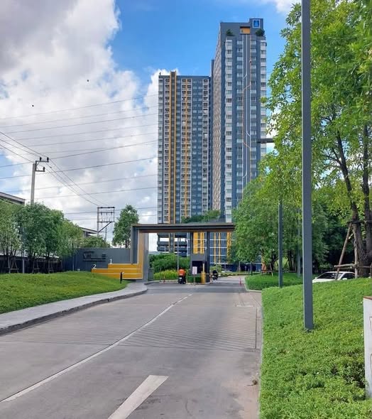 Lumpini Ville Phattanakarn-Srinakarin Condominium
