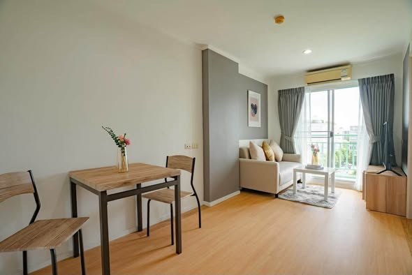 bedroom and living room of Lumpini Ville Sukhumvit 109 – Bearing