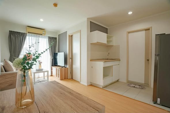 living room and bedroom of Lumpini Ville Sukhumvit 109 – Bearing