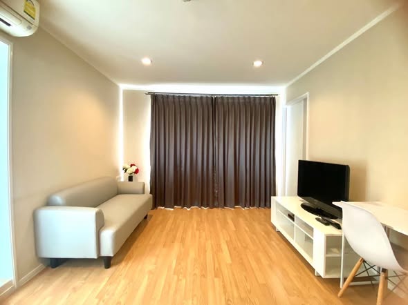 bedroom and living room and room interior of Lumpini Ville Sukhumvit 77-2
