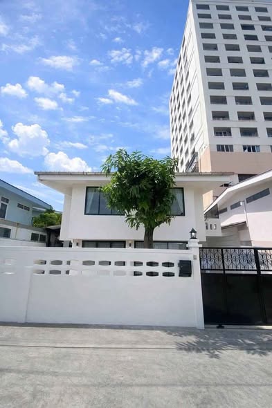 LUXURY HOME VILLAS LTD