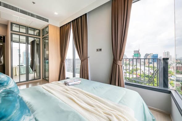 bedroom of M Thonglor 10