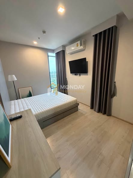 bedroom of M Thonglor 10