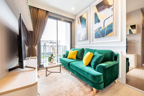 bedroom and living room of M Thonglor 10
