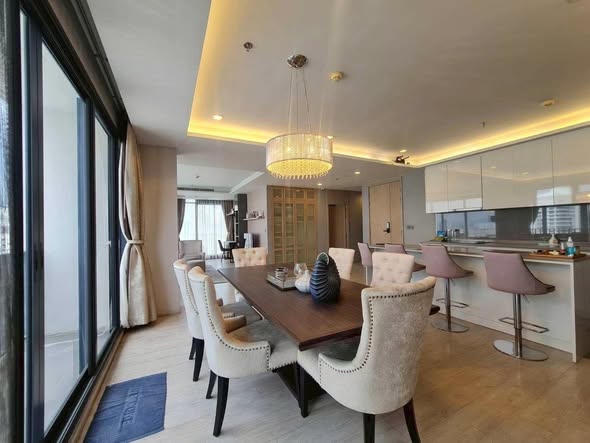 room interior of M Thonglor 10