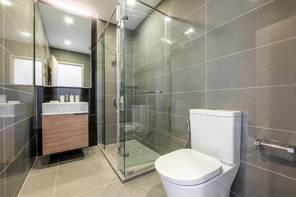 room interior and bathroom of M Thonglor 10