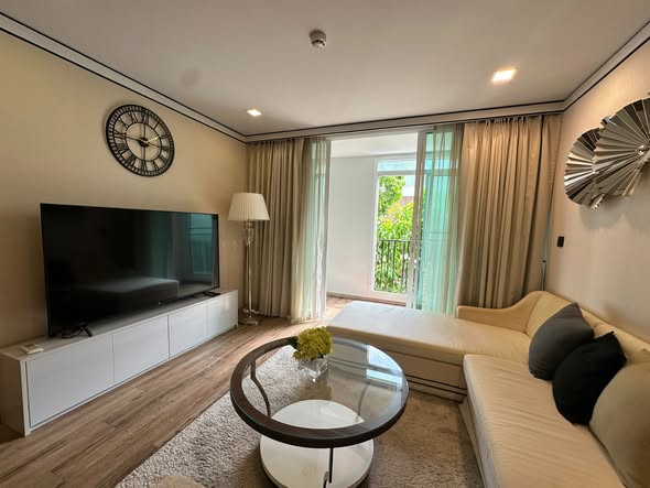 living room and bedroom of Maestro 01 Sathorn-Yenakat