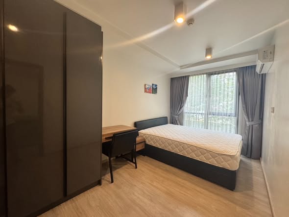 bedroom and room interior of Maestro 02 Ruamrudee