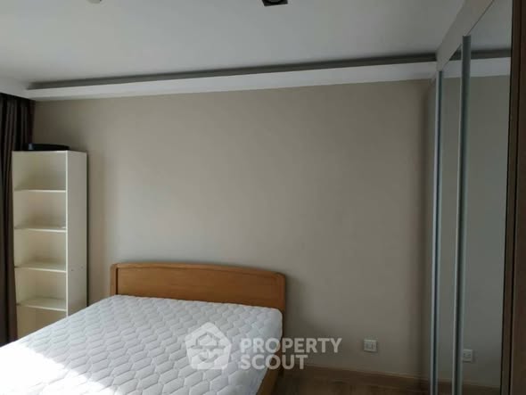 bedroom and room interior of Maestro 39 Sukhumvit 39