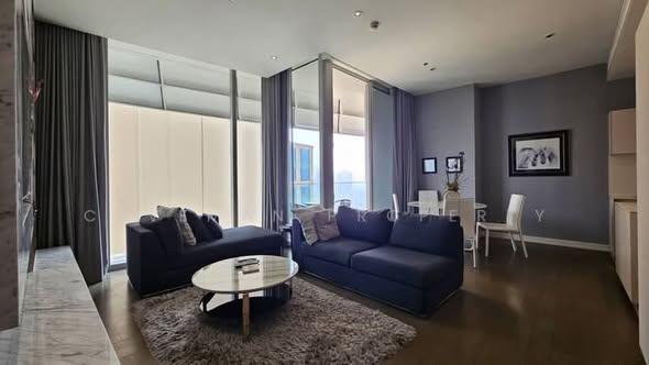 bedroom and living room of Magnolias Ratchadamri Boulevard