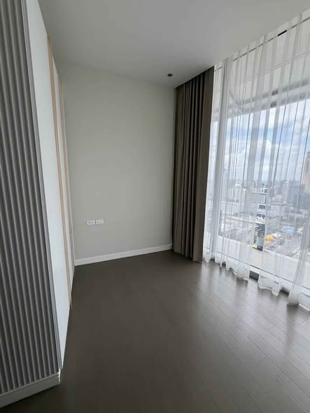 bedroom and room interior of Magnolias Ratchadamri Boulevard