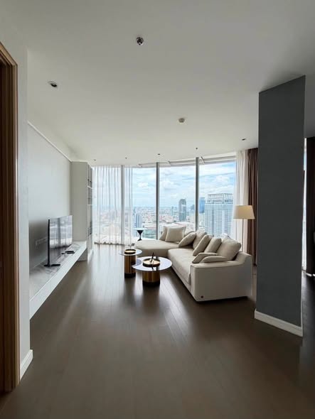 living room of Magnolias Ratchadamri Boulevard