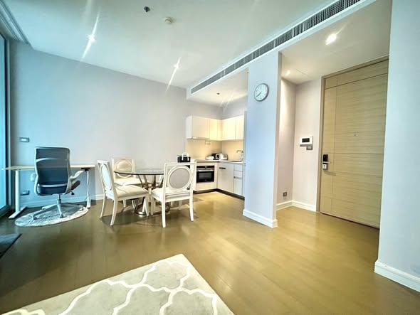 living room and room interior of Magnolias Ratchadamri Boulevard