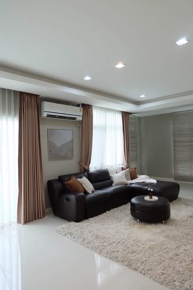 bedroom and living room of Mantana 2 Bangna Km. 7