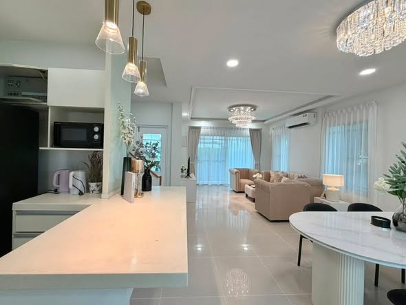 living room of Mantana 2 (Onnut-Wongwaen)