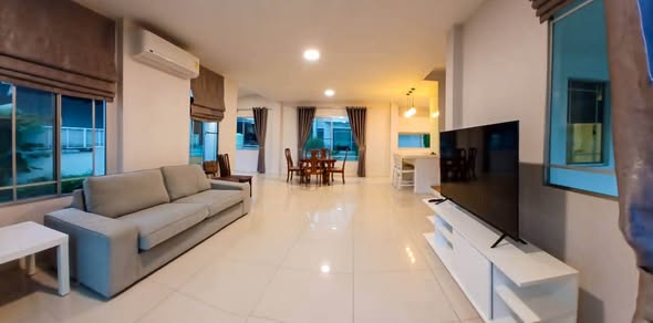 living room and bedroom of Mantana 2 (Onnut-Wongwaen)