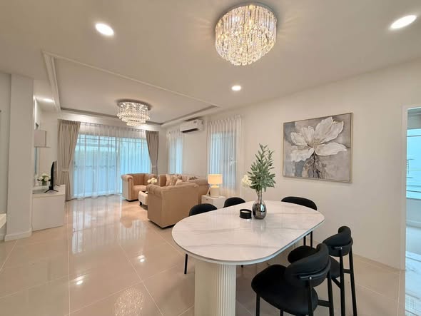 living room and room interior of Mantana 2 (Onnut-Wongwaen)