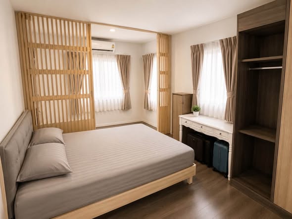 bedroom of Mantana Onnut-Wongwaen 5