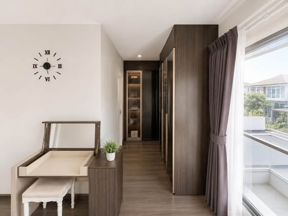 bedroom and room interior of Mantana Onnut-Wongwaen 5