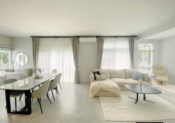living room and room interior of Manthana Bangna – Wongwean