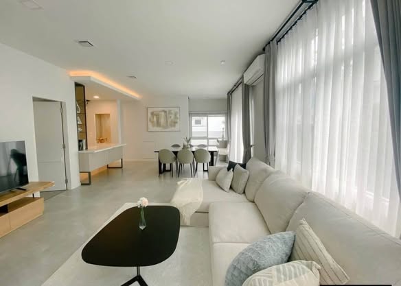 living room and room interior of Manthana Bangna – Wongwean