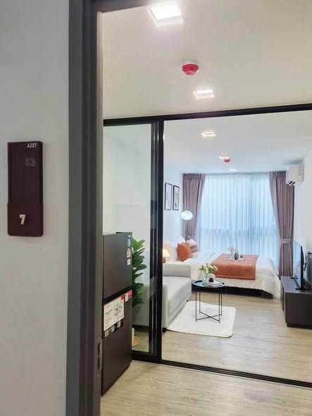 bedroom and room interior of Maroon Ratchada 32 (สำนักงานขาย)