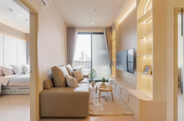 bedroom and living room of MARU Ekkamai 2