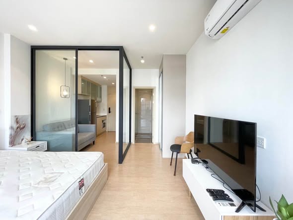 bedroom and living room and room interior of MARU Ekkamai 2
