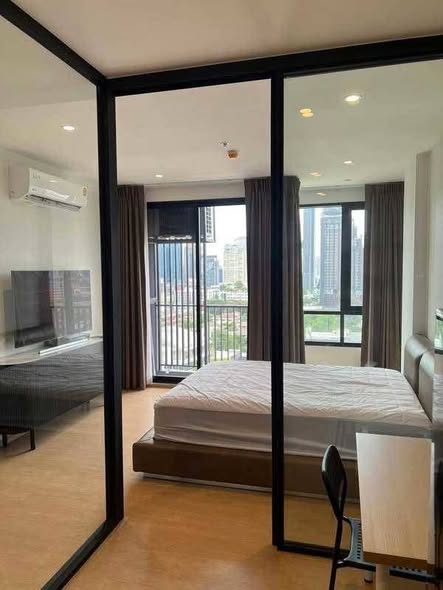 bedroom and room interior of MARU Ekkamai 2