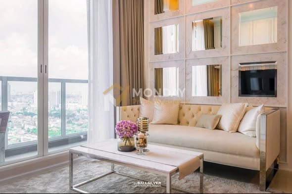 bedroom and living room of Menam Residences Condominium