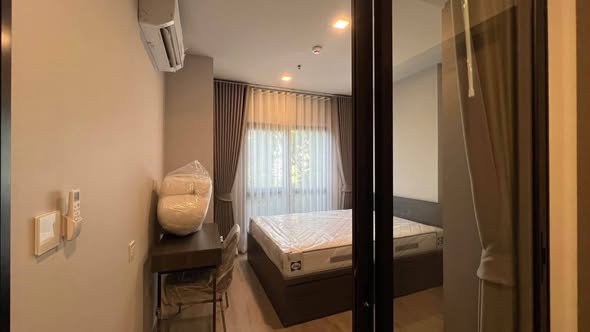 bedroom of Metris Lat Phrao