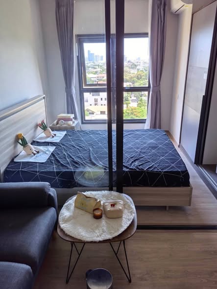 bedroom of Metris Phatthanakan-Ekkamai