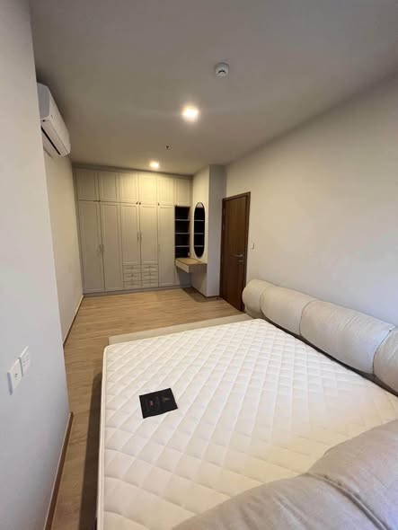 bedroom of Metris Phatthanakan-Ekkamai