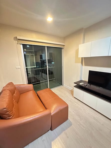living room and room interior of Metro Luxe Phaholyothin-Suthisan