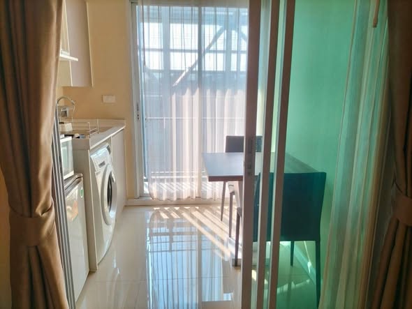 bedroom of Metro Luxe Rama 4