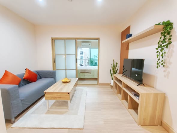 living room of Metro Park Sathorn phase 2/2