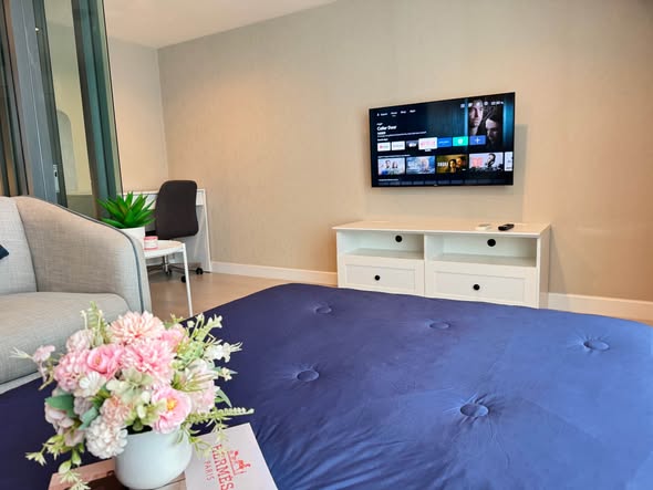 bedroom and living room of Metro Sky Prachachuen