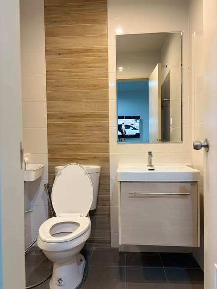 bathroom of Metro Sky Wutthakat