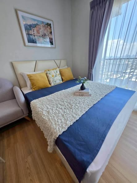 bedroom of Metro Sky Wutthakat