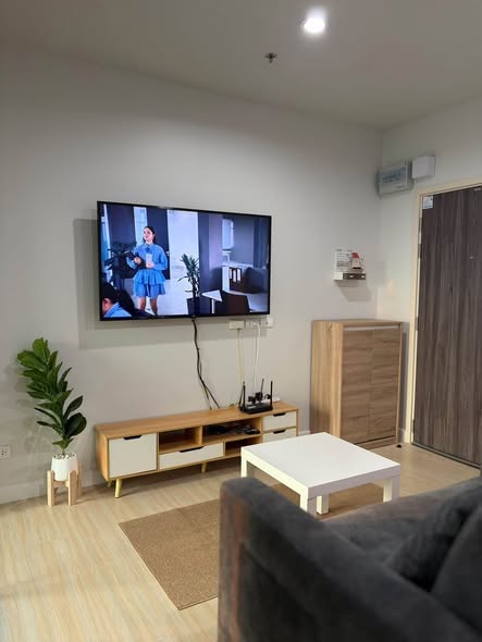 living room of Metro Sky Wutthakat
